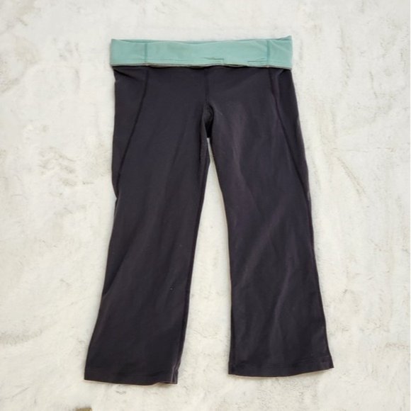 Lululemon Women's Gather And Crow Crop size 6 - Picture 8 of 15